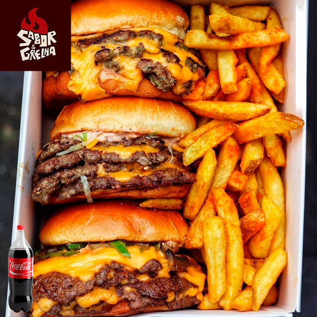 COMBO TRIO SMASH - 3x Classic Smash Burguer + 500g Fritas + Coca-Cola 2 Litros